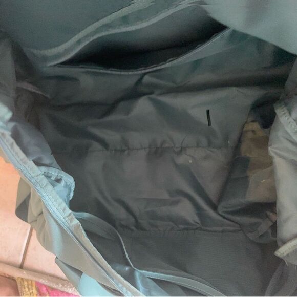 Gymshark GYM BAG travel luggage overnight backpack accessory logo shoulder bag - Picture 13 of 14